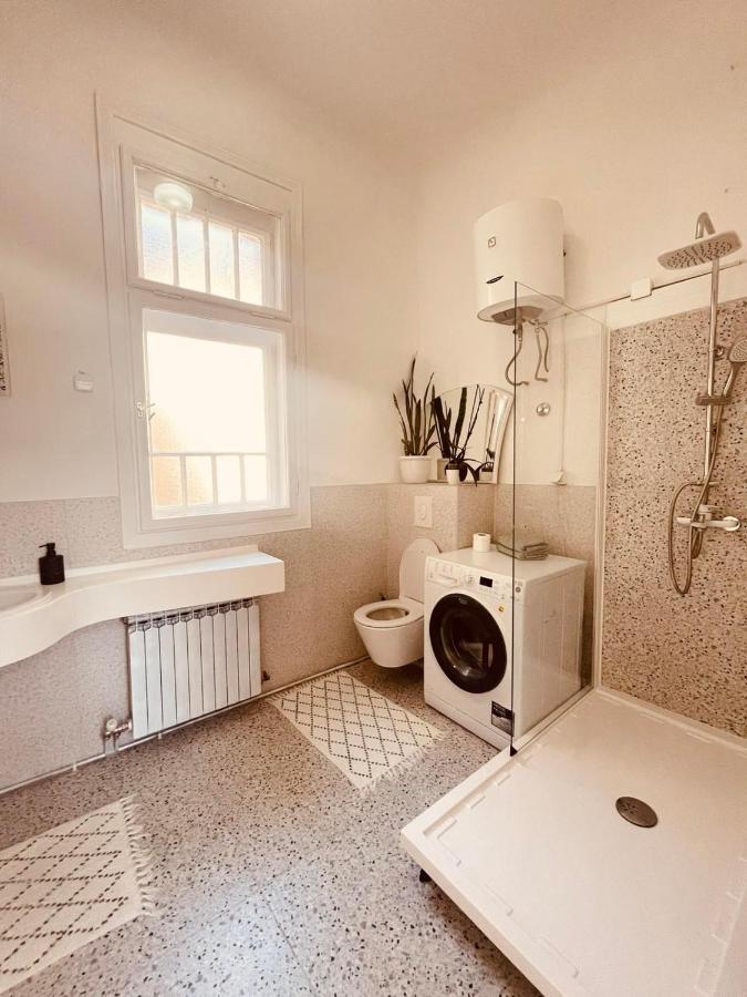 The Best Location Salon Apartment With Main Street View Sarajewo Zewnętrze zdjęcie
