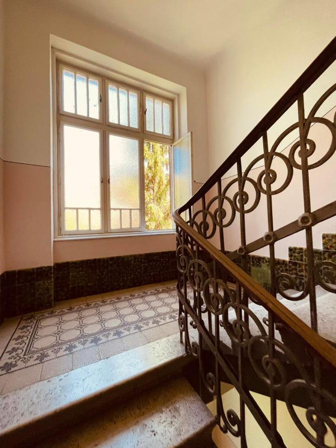 The Best Location Salon Apartment With Main Street View Sarajewo Zewnętrze zdjęcie