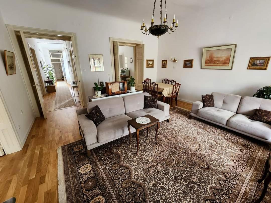 The Best Location Salon Apartment With Main Street View Sarajewo Zewnętrze zdjęcie