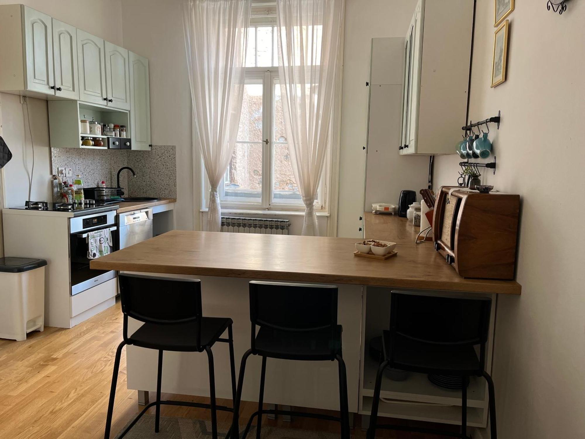 The Best Location Salon Apartment With Main Street View Sarajewo Zewnętrze zdjęcie